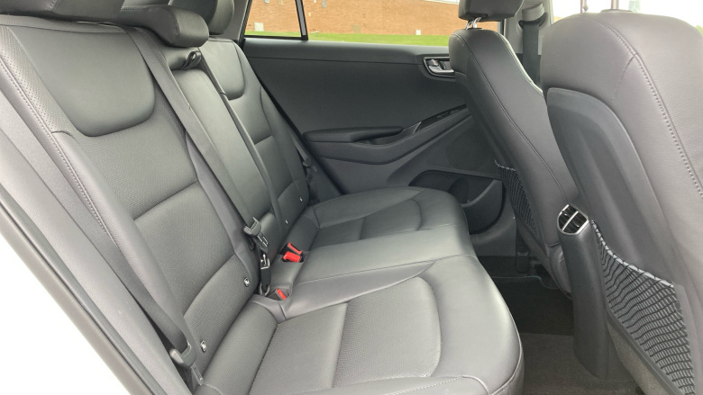 Hyundai IONIQ 1.6 GDi Hybrid Premium SE 5dr DCT Hybrid Hatchback